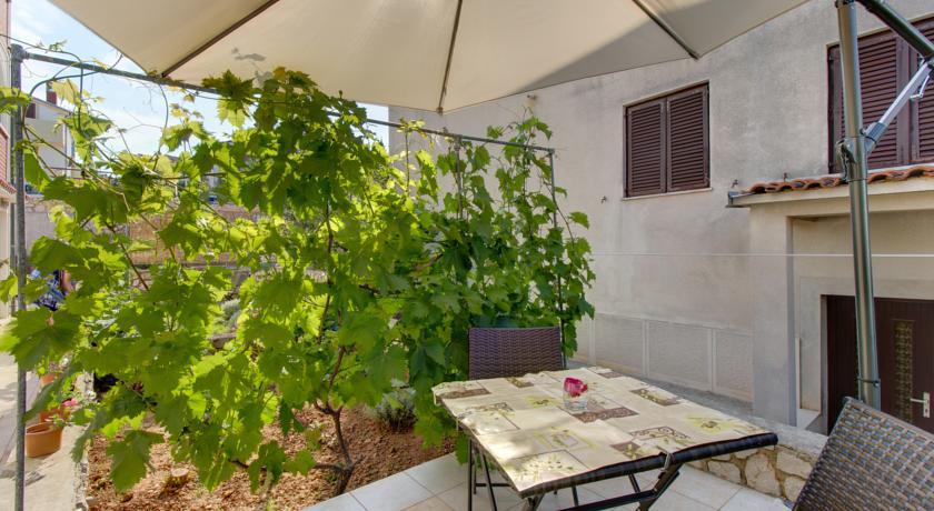 Apartment Nikolina Мали-Лошинь Номер фото