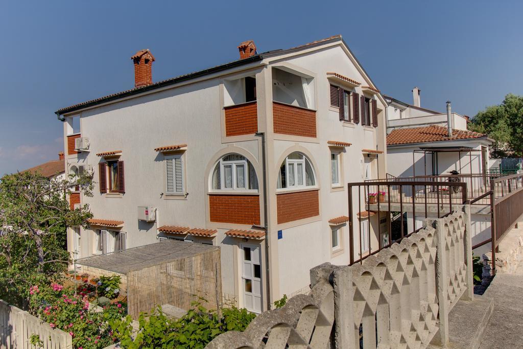 Apartment Nikolina Мали-Лошинь Экстерьер фото